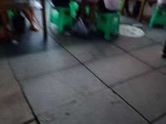 -丹丹妹苗家砂锅酸辣烫