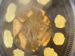 -哈尔滨烧烤·山河村铁锅炖(交大店)