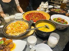 -万重锦·人文川菜馆(骡马市店)