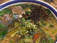 -云阿蛮云南生烫牛肉米线(奉贤路店)