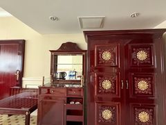 -深圳富苑皇冠假日套房酒店