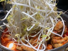 -吴草鸡爪오초닭발韩食堂(融恒盈嘉中心店)