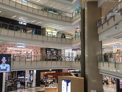 -上海来福士广场