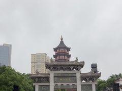 -绳金塔