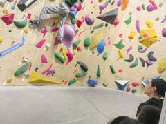 -Upper Climbing Gym 攀岩(华侨城店)