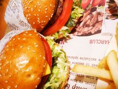 -The Habit Burger Grill 哈比特汉堡(复兴soho店)