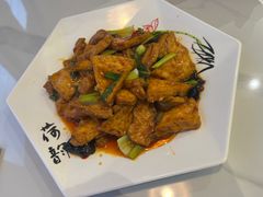 -何适山庄 ·可团建(水长城P2停车场店)