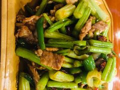 香猪肉芹菜-苗湘食府(十年店)