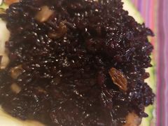 -香巴拉云南餐厅(华莱坞店)