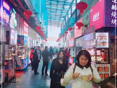 -泰龙城小吃街