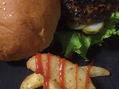 -HIGH FIVE哈福手工汉堡(桂林路店)