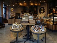 面包甜点陈列柜-星巴克臻选(成都太古里店)