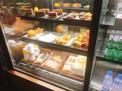 面包甜点陈列柜-星巴克(长沙麓南广场店)