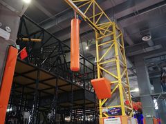 -嗨翻Hi-Fun竞技主题乐园·蹦床亲子生日轰趴(国光1937店)