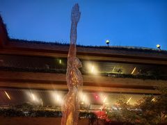 -瑞虹新天地月亮湾