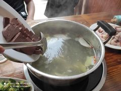 -阿汉名材老鸡汤饭店(金鸡岭店)