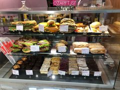 -维也纳国际机场