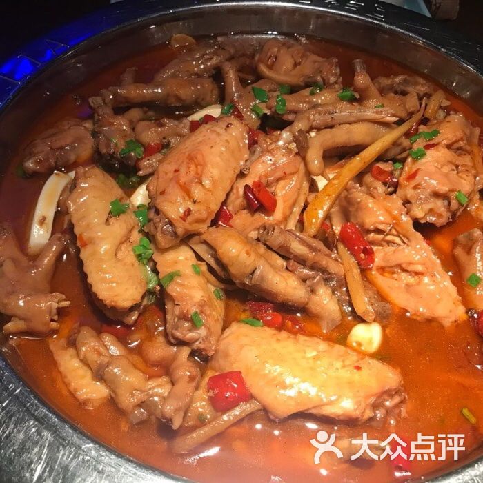 胖哥俩肉蟹煲(花园城购物中心店)鸡翅煲图片 - 第1张