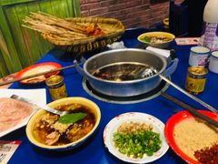 -马路边边串串香(双井直营店)