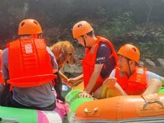 -安吉龙王山峡谷漂流