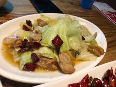 油渣手撕包菜-兔槽江湖菜·重庆璧山兔(水围店)