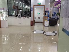 -茂菊口腔连锁(浦东南路店)