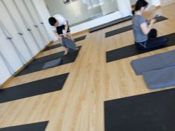 -Y+普拉提·轻抗阻·女子塑形