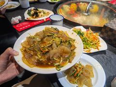 肉丝拉皮-缘福乡村铁锅炖民宿(八达岭店)