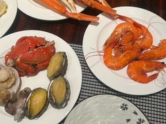 -广州万富希尔顿酒店·感趣自助餐厅·金秋蟹宴生蚝海鲜刺身
