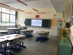 -上海市民办金苹果学校