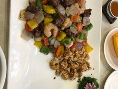 -东豪园林海鲜酒家(南港路辅路店)