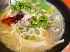 -正宗李家土鸡米线店
