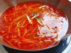 -毛辣果·贵州红酸汤牛肉火锅(西单店)