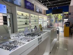 -诺柯视眼镜-蔡司依视路官方工厂店(淞南一店)