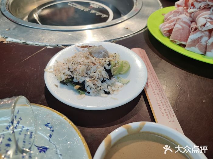 洞庭洲·防空洞火锅·烧烤·铜锅涮肉(新百广场店)图片
