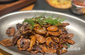 Stir-Fried Triple Mushrooms with Walnut Oil