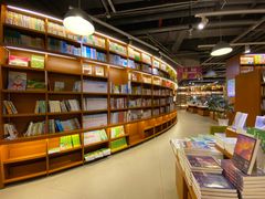 -博览书店(越秀悦汇天地店)