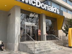 -麦当劳(南京路2店)