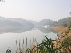 -孔雀湖生态旅游区