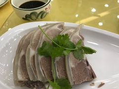 -侬佳蒸菜馆(听潮店)