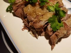 手抓羊肉-马老六清真餐饮(西站店)