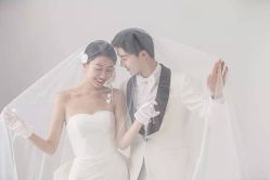 -雪中彩影婚纱摄影·微光艺术中心