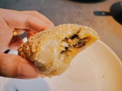 蟹壳黄-吴越荣记苏州菜·松鼠桂鱼 100% 活鱼现做(月光码头店)