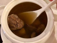 青橄榄炖猪肺汤-海湾壹品·粤菜·早茶·烤鸭(拱北店)