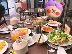 -飨食汇全日制餐厅·昆山皇冠假日酒店(九方店)
