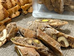 -HOT CRUSH趁热集合·现烤面包(环球港店)