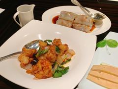 黑蒜大千爆虾球-北京四季酒店·采逸轩