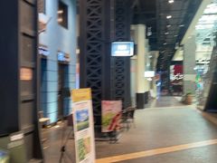 -香巴拉云南餐厅(华莱坞店)