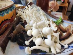 -毛辣果·贵州红酸汤牛肉火锅(西单店)
