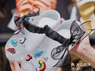 快看！为何今夏火遍全网的是Crocs智必星？